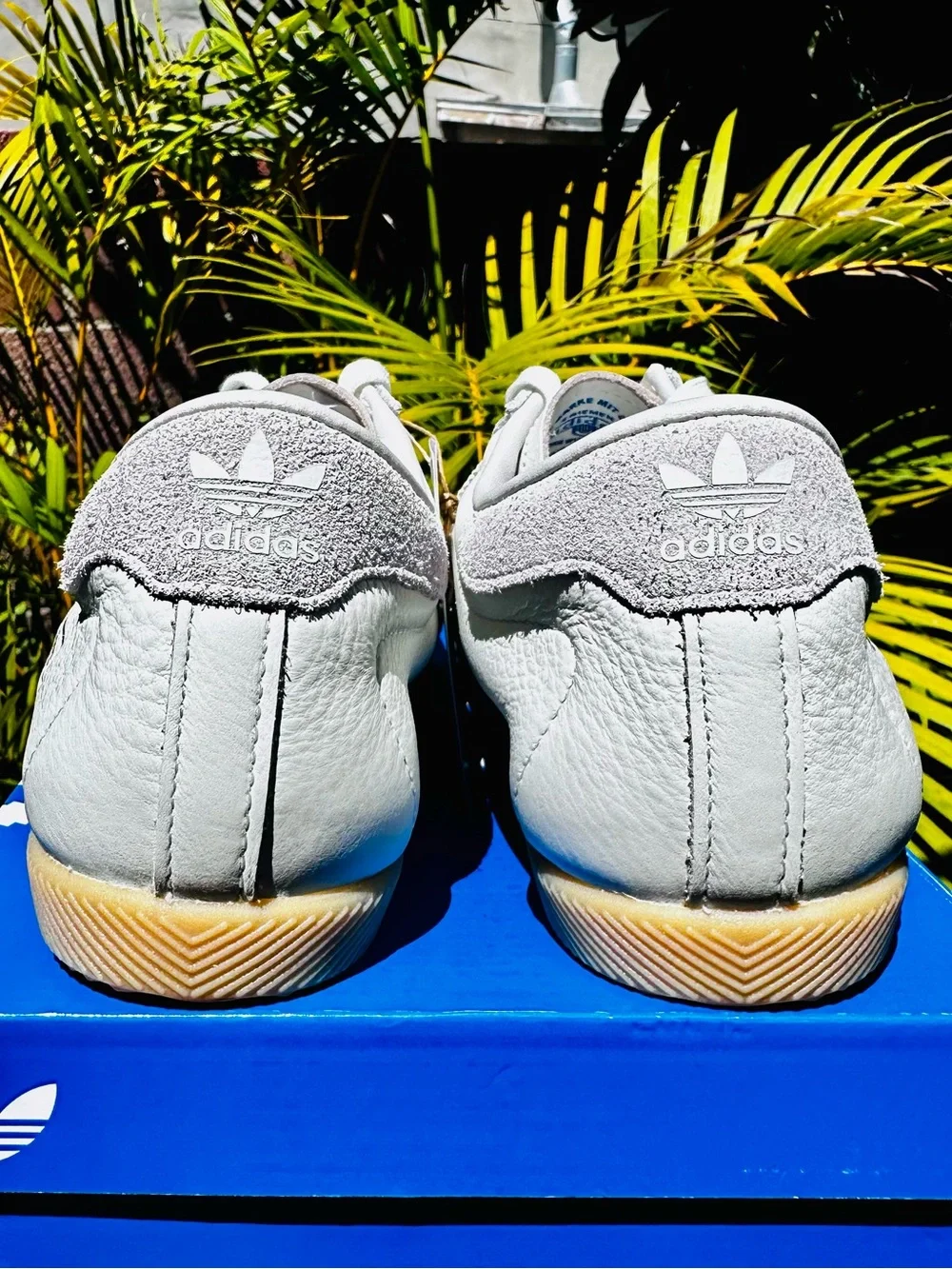adidas Paris  (Core White/ Chalk Pearl /Gum3 )